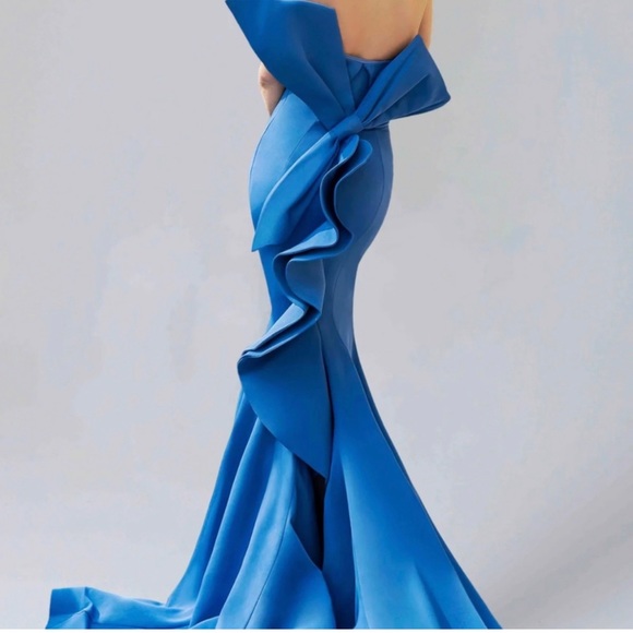 MNM couture dress size 8, used for a party. - Picture 4 of 4